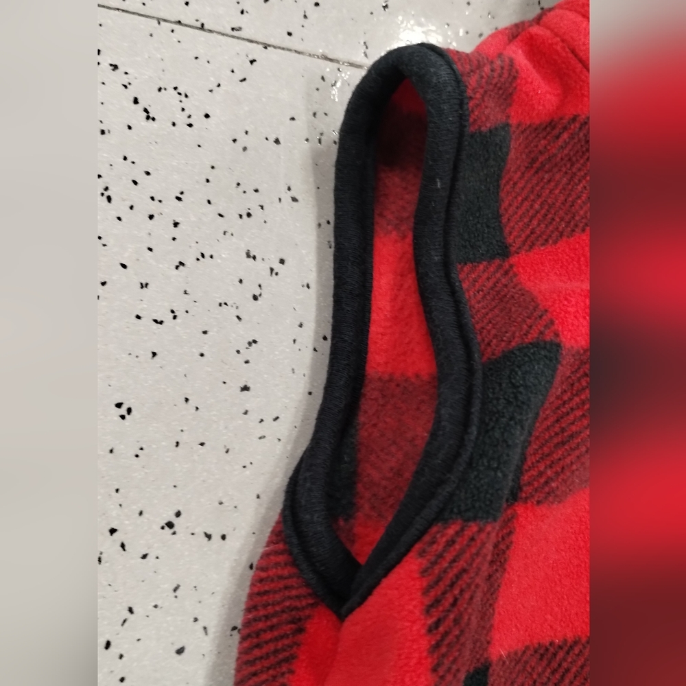 Carterโs Infant Baby Red & Black Buffalo Checkered Plaid Fleece Zip Up Vest 6M - Picture 5 of 10